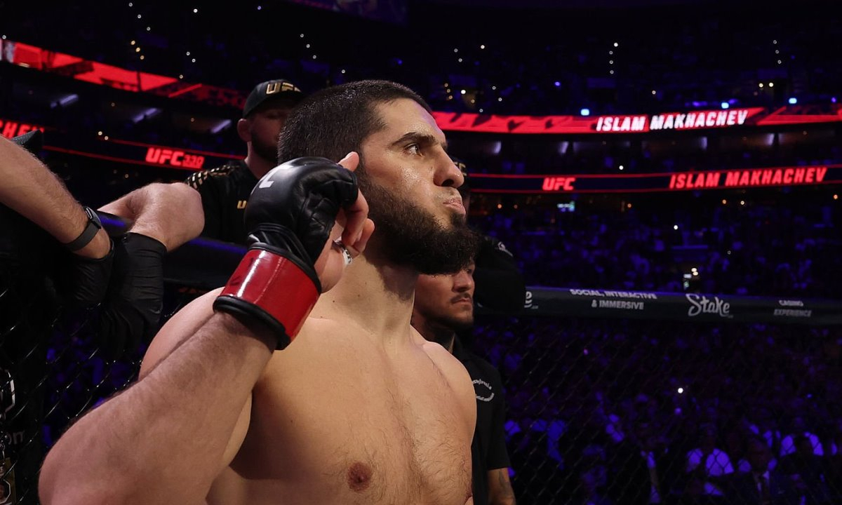 Туменов назвал победителя боев Махачева с Пратесом и Моралесом в UFC