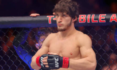 Легенда UFC предложил уволить Евлоева после первого поражения