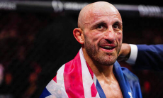 Алекс Волкановски установил рекорд в UFC