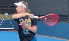 Елена Рыбакина вышла на корт в Токио