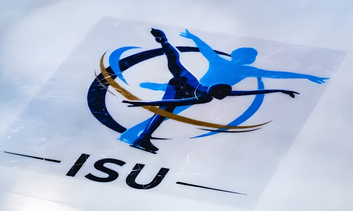 ISU официально отказал двукратному призеру Олимпийских игр из России