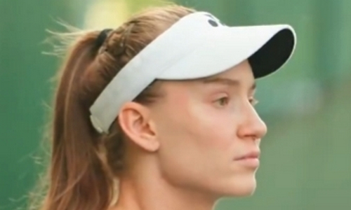 Елена Рыбакина прибыла в Нинбо и вышла на корт перед защитой титула. Видео